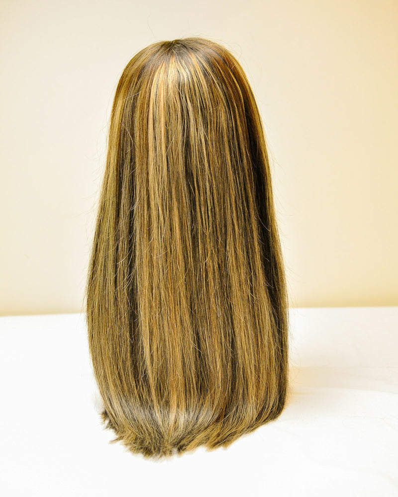 Gros plan sur des cheveux brillants